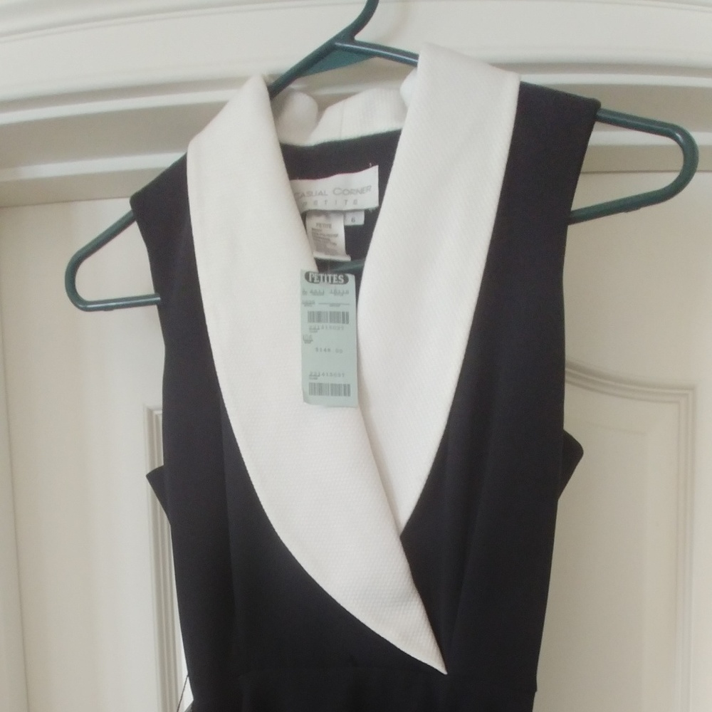 Casual Corner Black dress w/white collar and belt